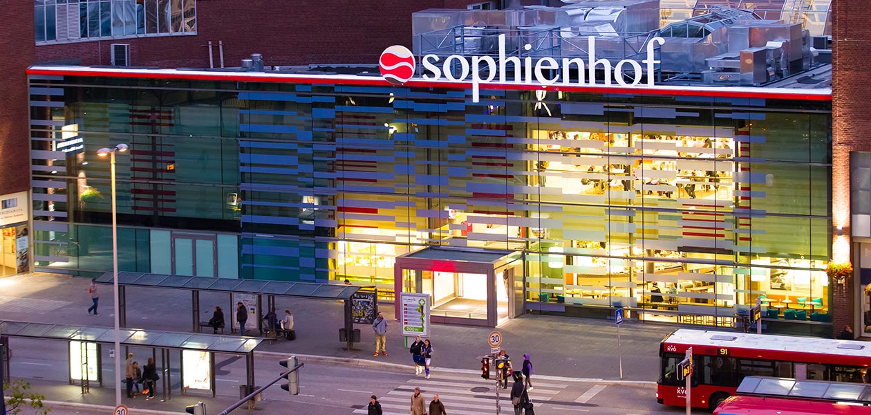 Frontansicht des Shopping-Centers Sophienhof in Kiel