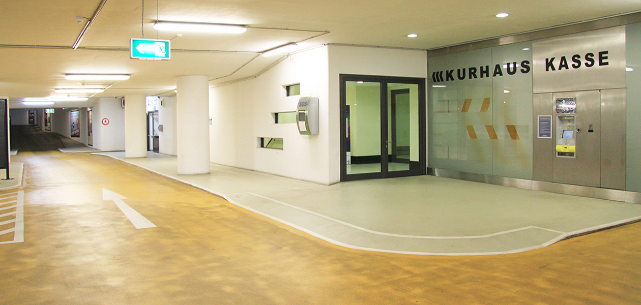 Kassenautomat mit Ausgang zum Kurhaus in der Tiefgarage Kurhaus Wiesbaden